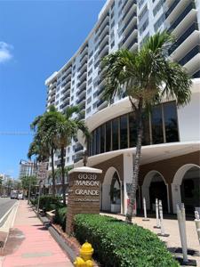 6039 Collins Ave