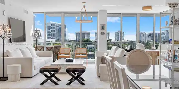 9521 E Bay Harbor Dr
