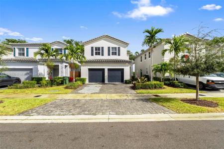 1417 SE 27th Ter