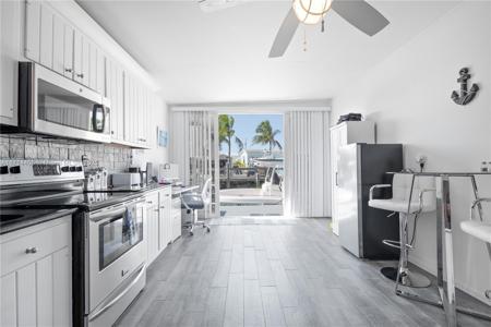 1361 Overseas Hwy E11