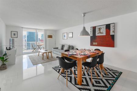 1200 Brickell Bay Dr