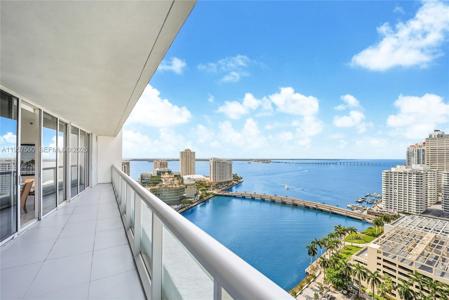 495 Brickell Ave