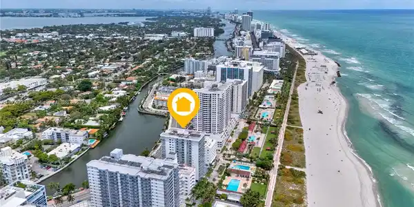 2401 Collins Ave