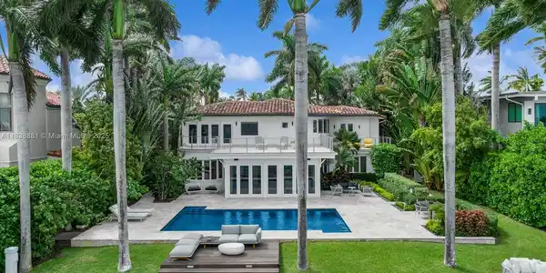 315 E Rivo Alto Dr