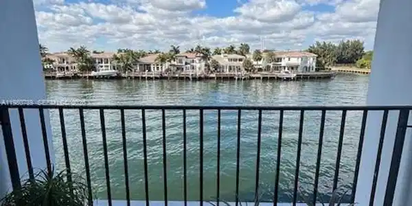 1400 S Ocean Dr