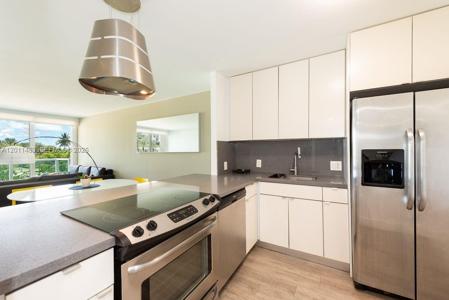 100 Bayview Dr