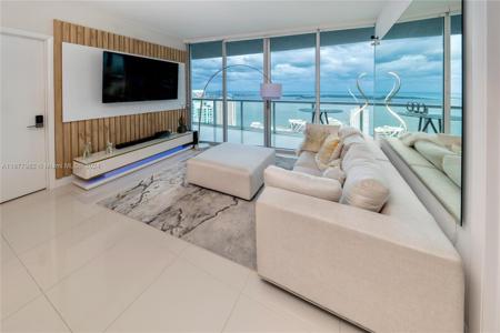 465 Brickell Ave