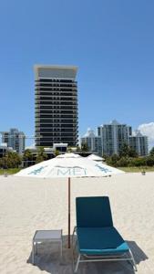 5875 Collins Ave