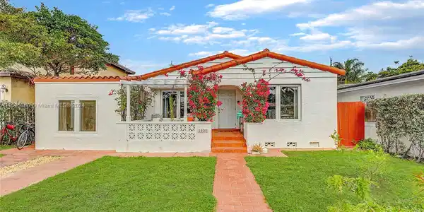 1405 Normandy Dr