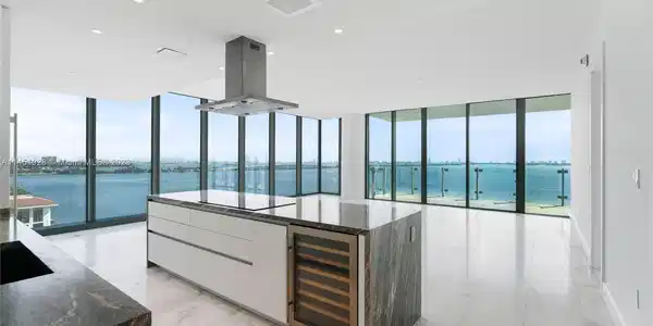 700 NE 26th Terrace