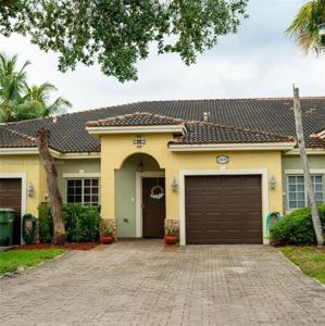 3279 NE 11th Dr