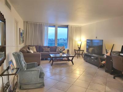 100 Bayview Dr