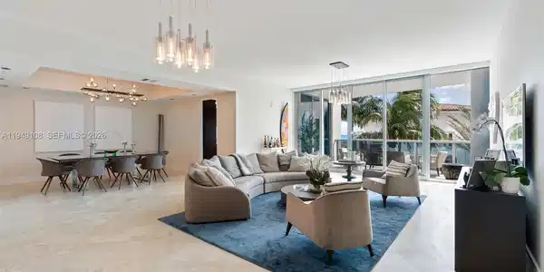 5959 Collins Ave
