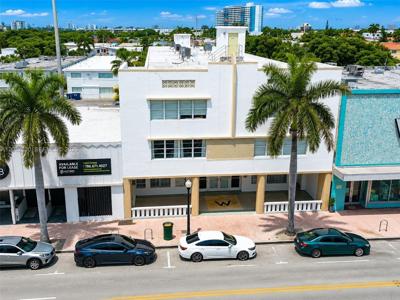 7326 Collins Ave