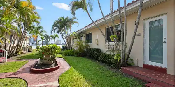 2170 Bay Dr