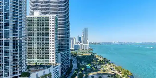 1717 N Bayshore Dr