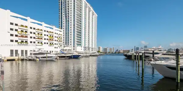 17301 Biscayne Blvd