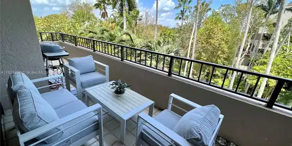 151 Crandon Blvd