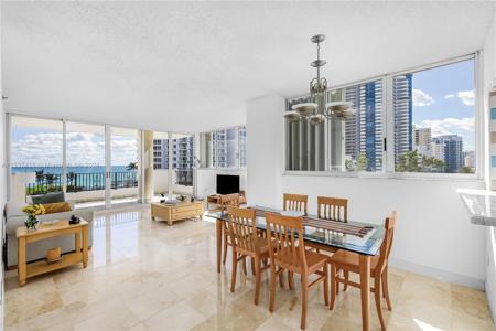 6422 Collins Ave