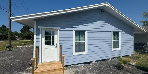 4679 SE Ebbtide