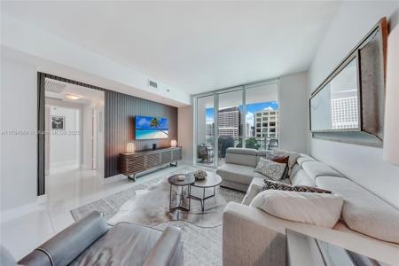 951 Brickell Ave