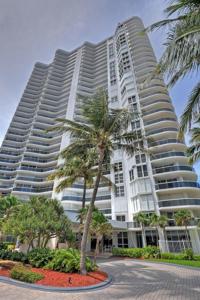 16711 Collins Ave