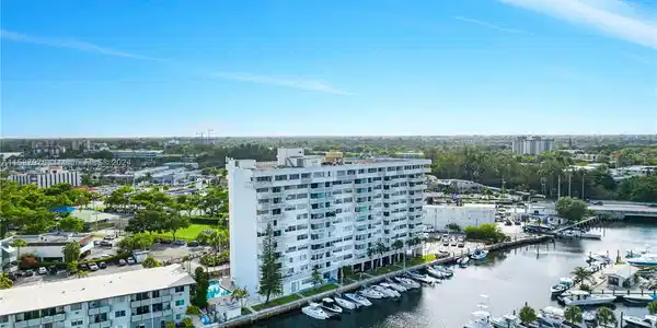 13155 Ixora Ct
