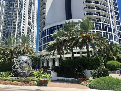 18001 Collins Ave