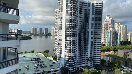 3500 Mystic Pointe Dr Unit 2002