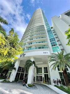 951 Brickell Ave
