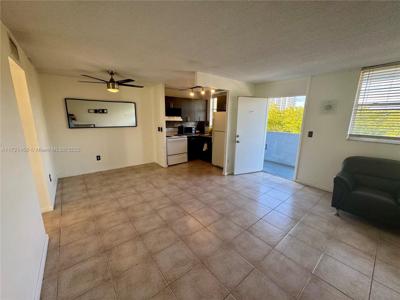 1801 S Treasure Dr