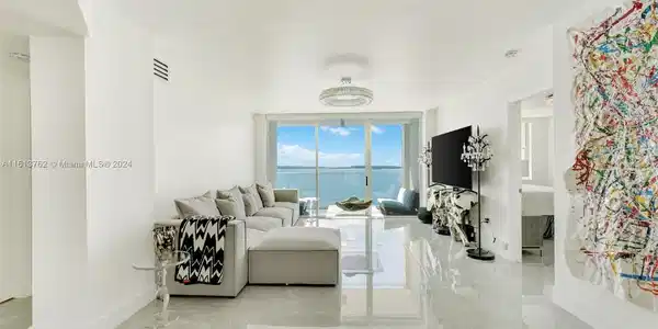 800 Claughton Island Dr