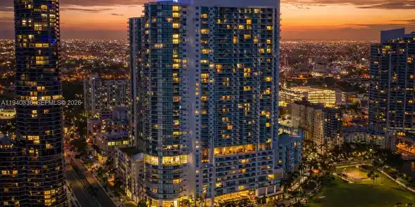 1800 N Bayshore Dr