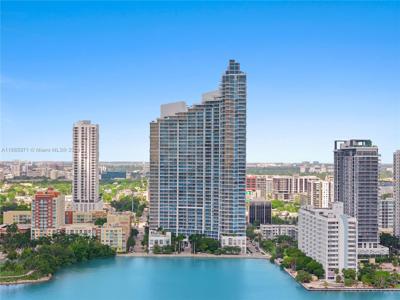 2020 N Bayshore Dr