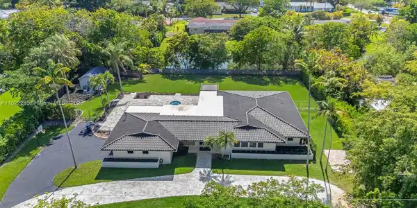 11230 SW 69th Ct