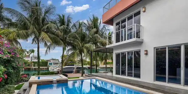 1355 Marseille Dr