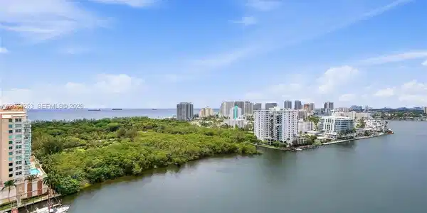 936 Intracoastal Dr