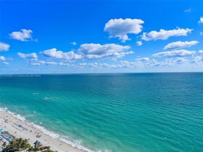 19111 Collins Ave