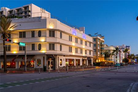 465 Ocean Dr