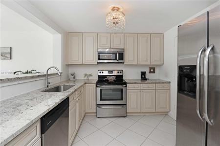 401 NE 14th Ave