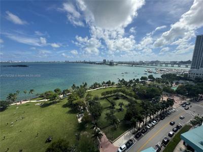 1900 N Bayshore Dr