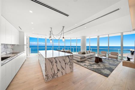100 S Pointe Dr