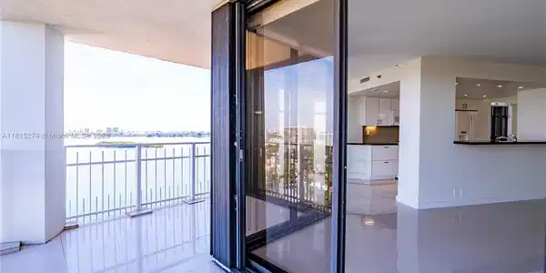 4000 Towerside Ter