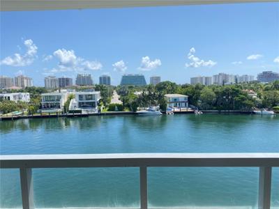 9261 E Bay Harbor Dr