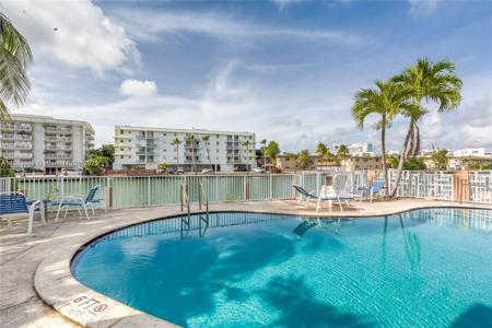 1185 Marseille Dr
