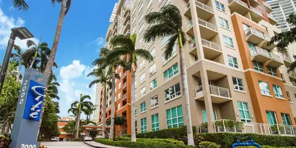 2000 N Bayshore Dr