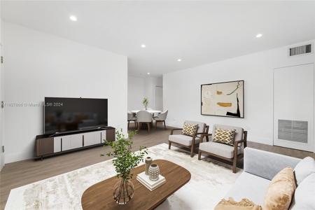 35 Edgewater Dr