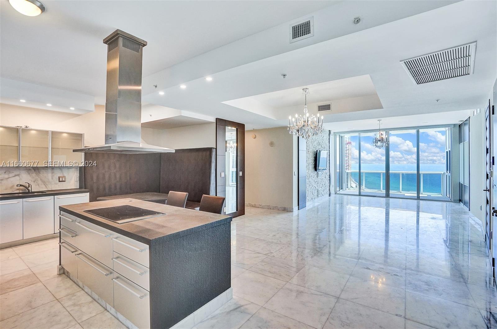 Image 1: KITCHEN, LIVING ROOM