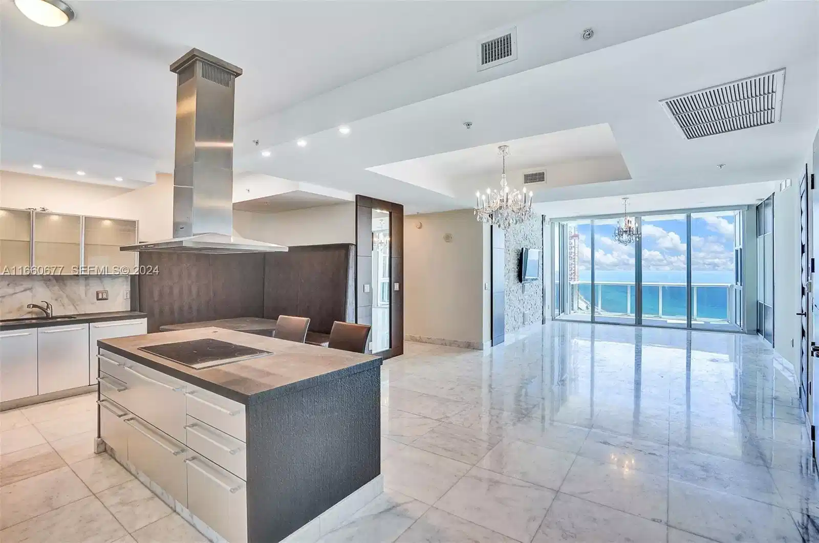 Image 1: KITCHEN, LIVING ROOM