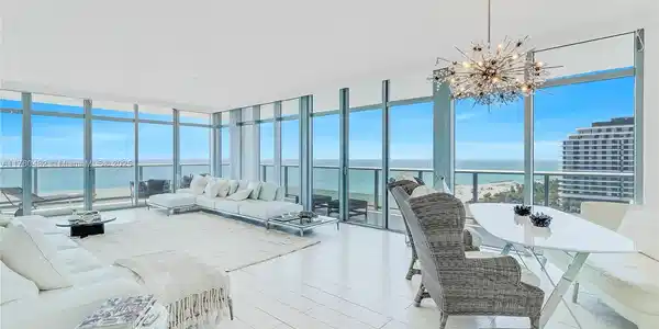 3737 Collins Ave